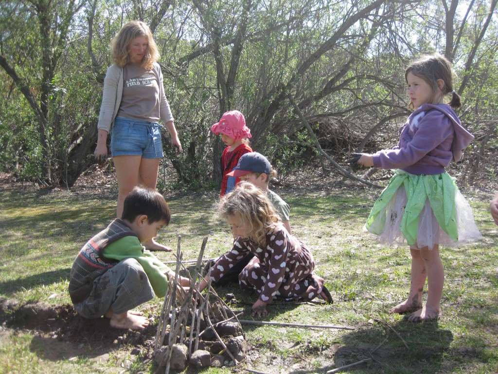 Building small structures during Forest Kindergarten.